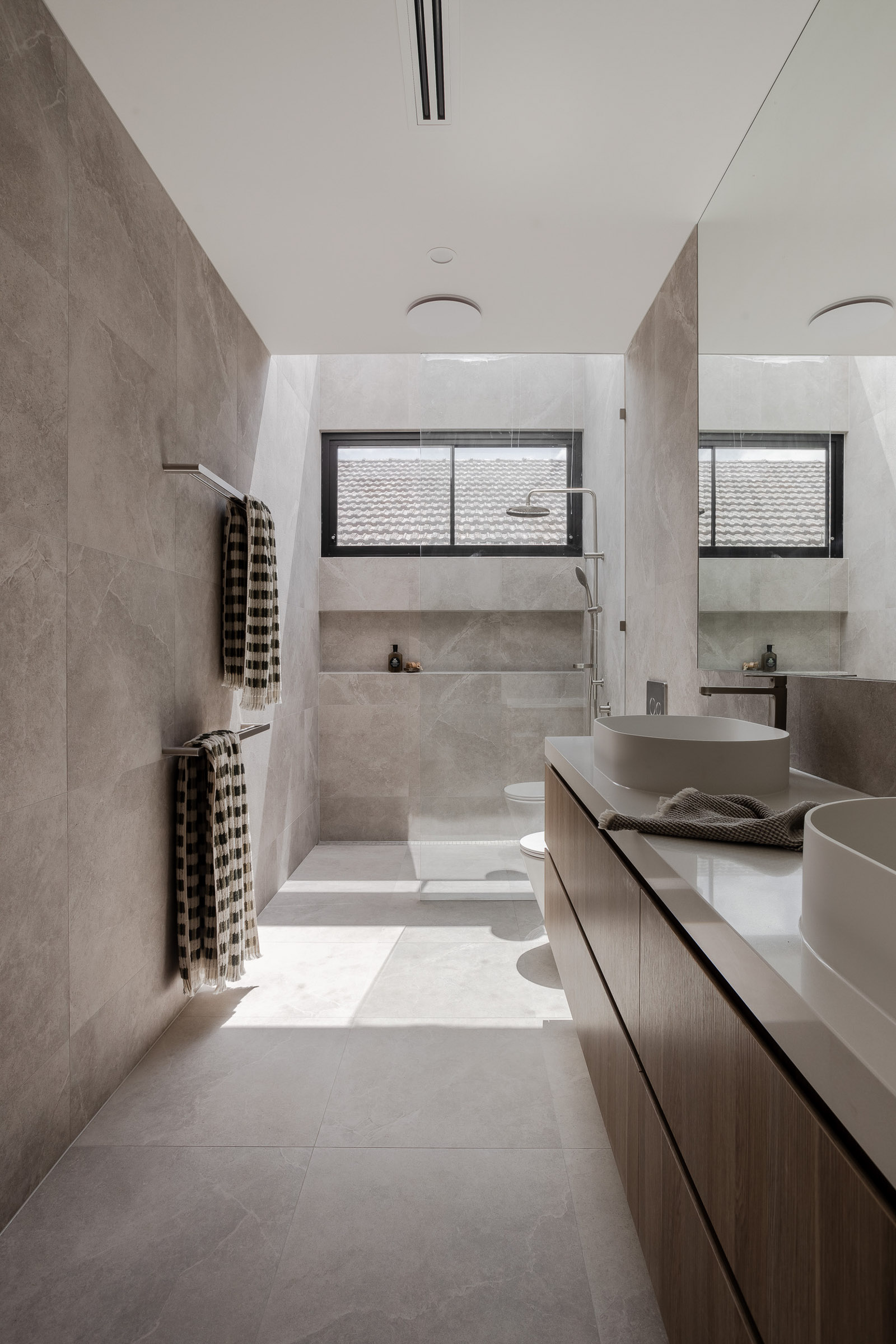 LS562 Pure Concrete Lavistone x Sky Architect Studio P16