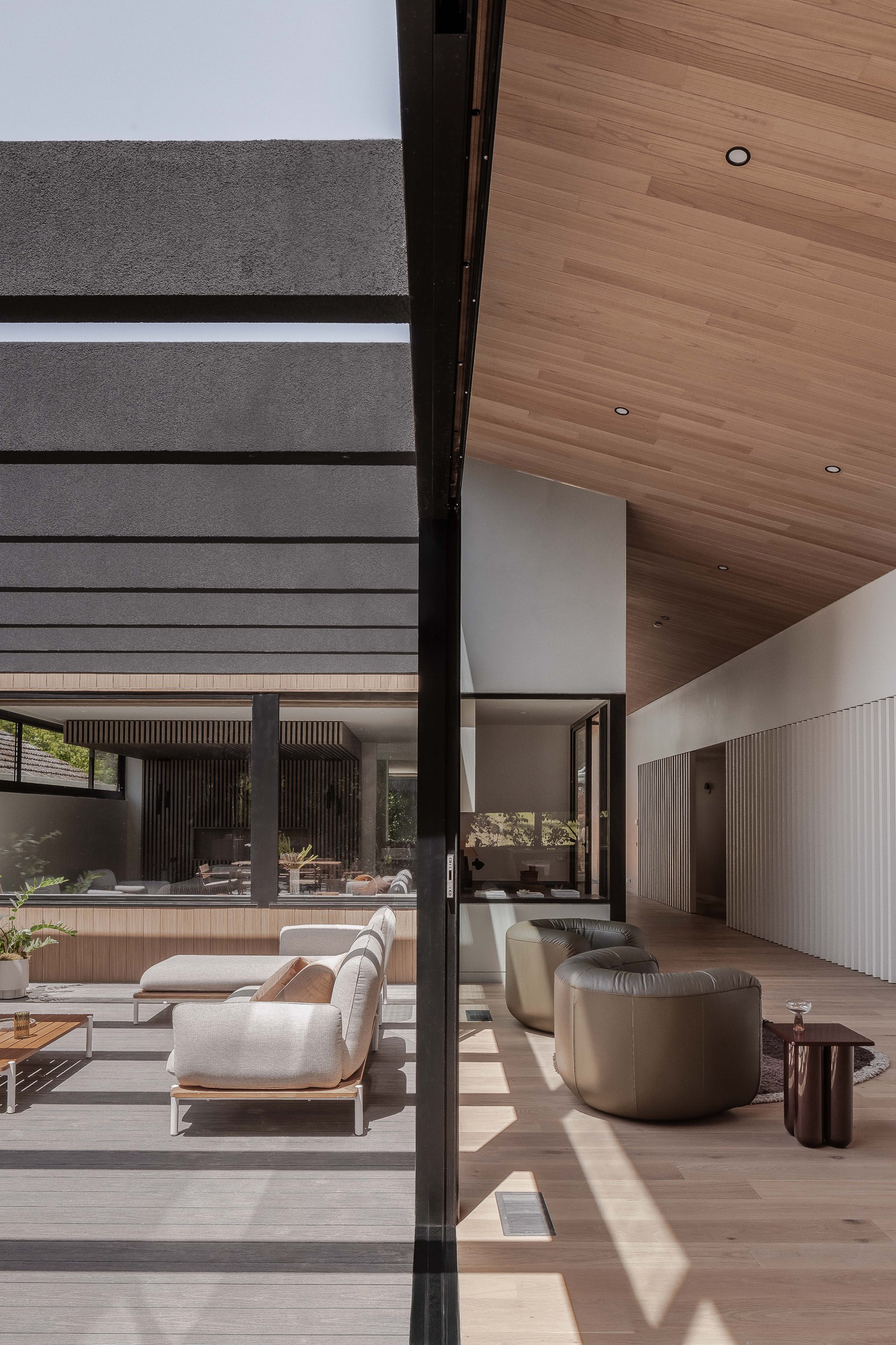 LS562 Pure Concrete Lavistone x Sky Architect Studio P19