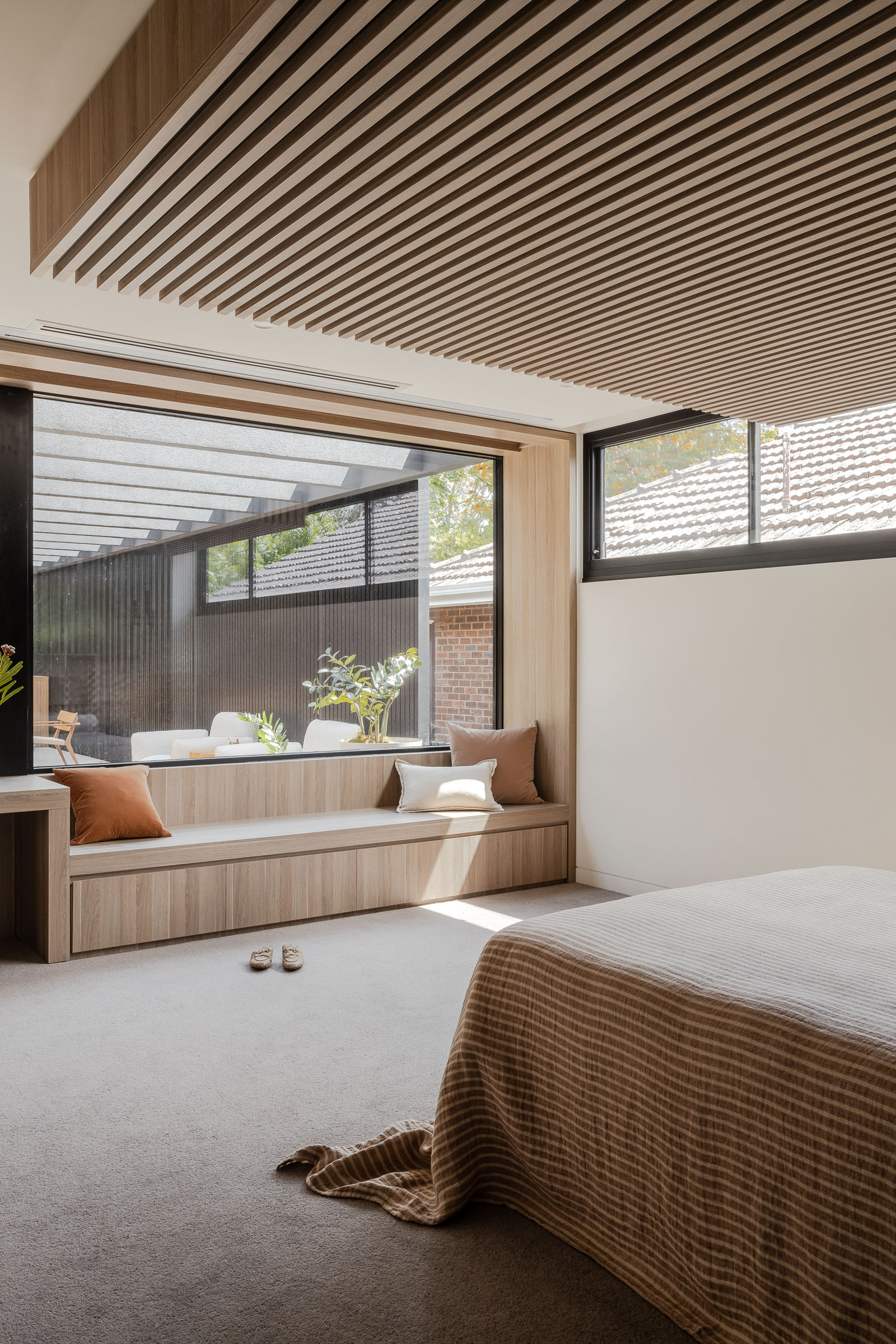 LS562 Pure Concrete Lavistone x Sky Architect Studio P34