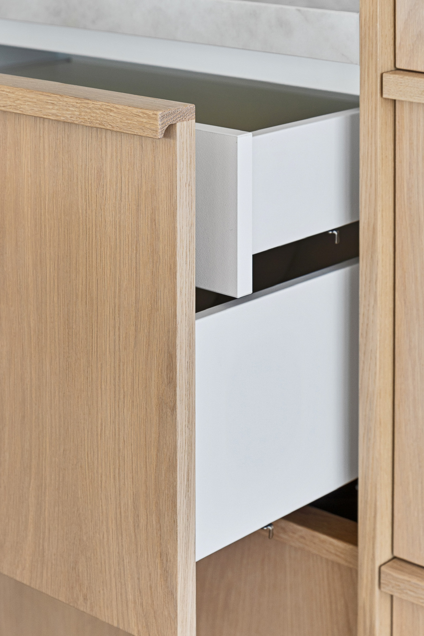 2455 H Manhattan Gold Lavistone Porcelain Dovetail Cabinets P1