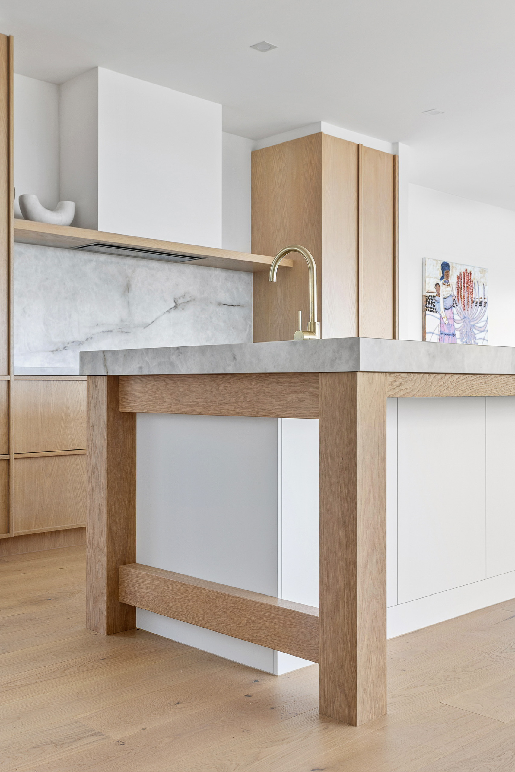 2455 H Manhattan Gold Lavistone Porcelain Dovetail Cabinets P2