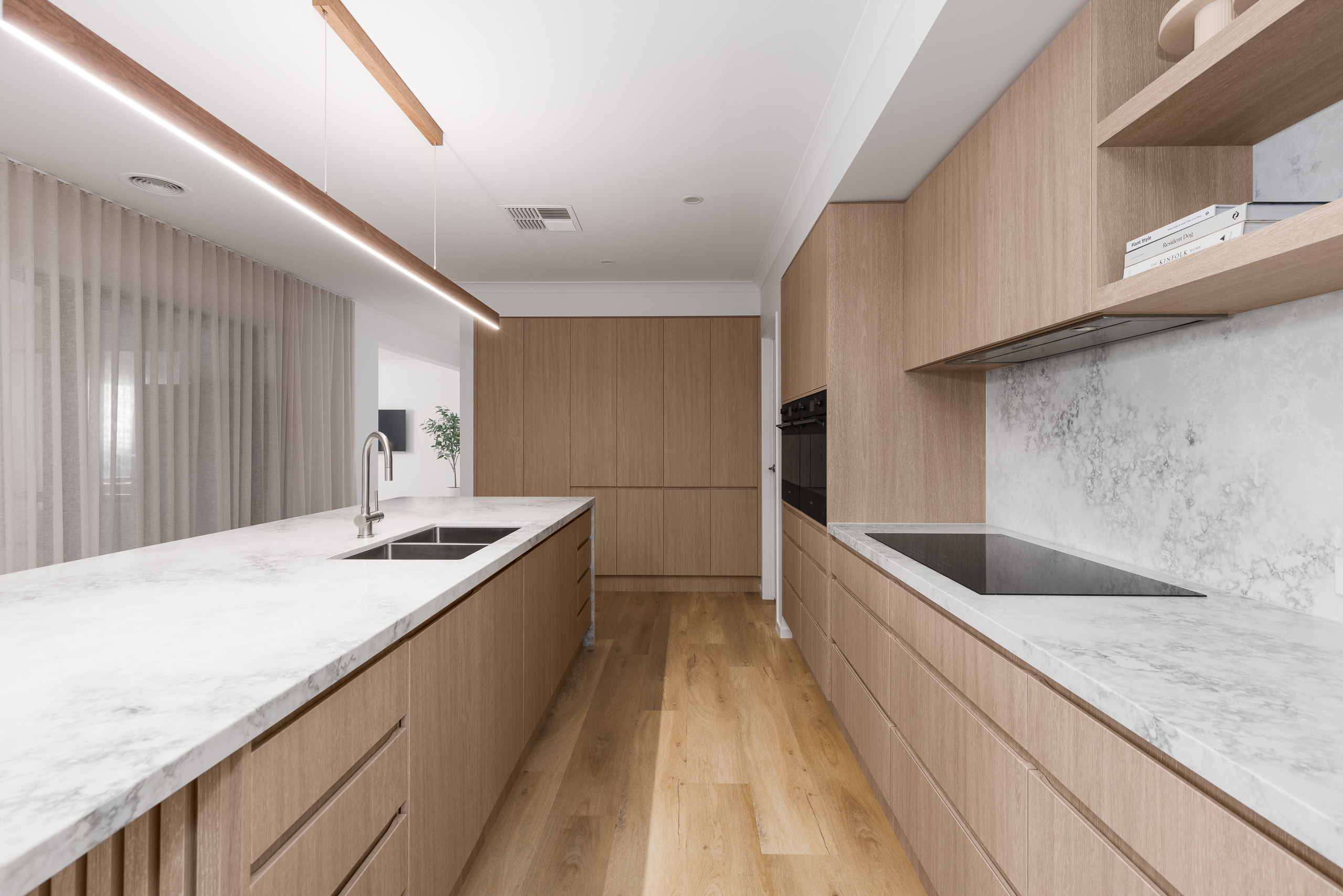 LS415 Cloudus Lavistone Gen Surface x Corestone Strathdale L3