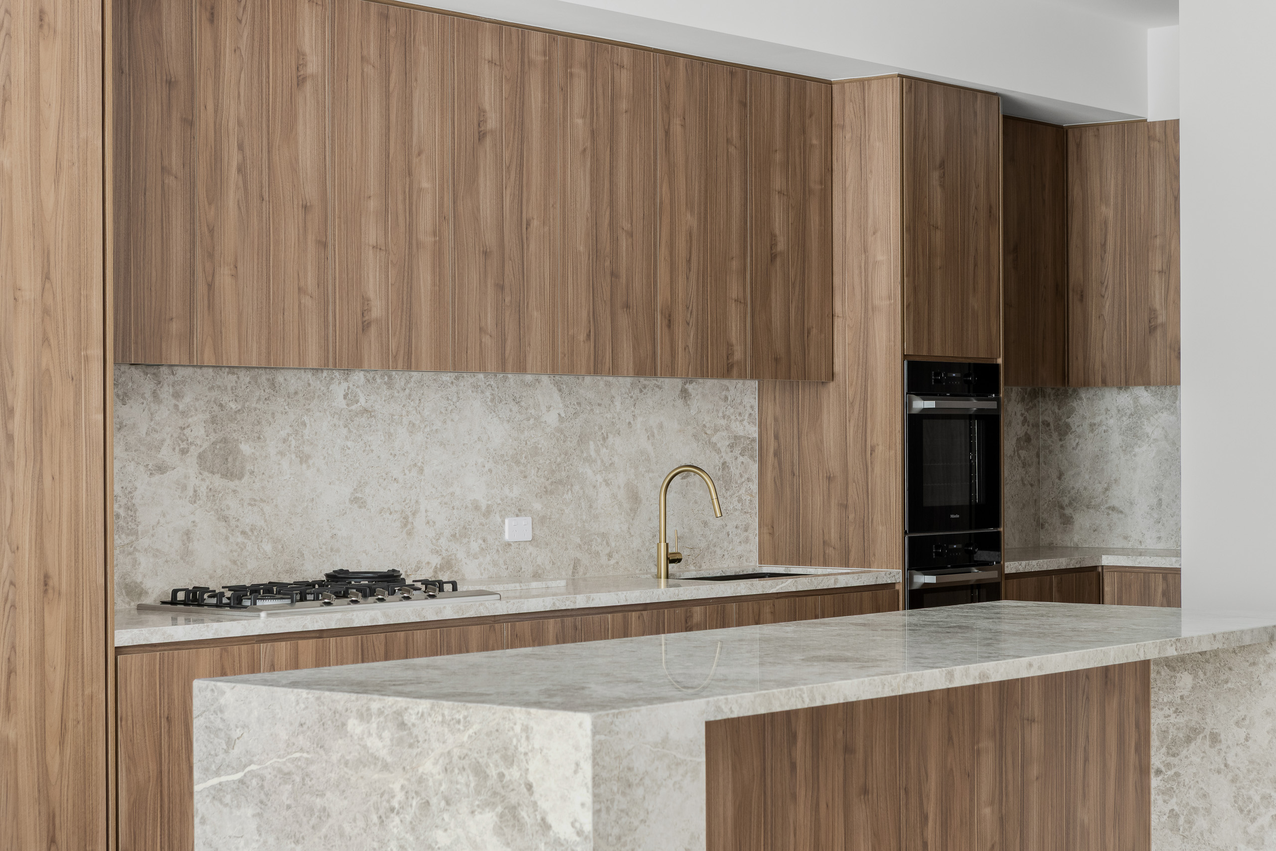 LVNS5105 Silver Galaxy Lavistone Natural Barrington L12