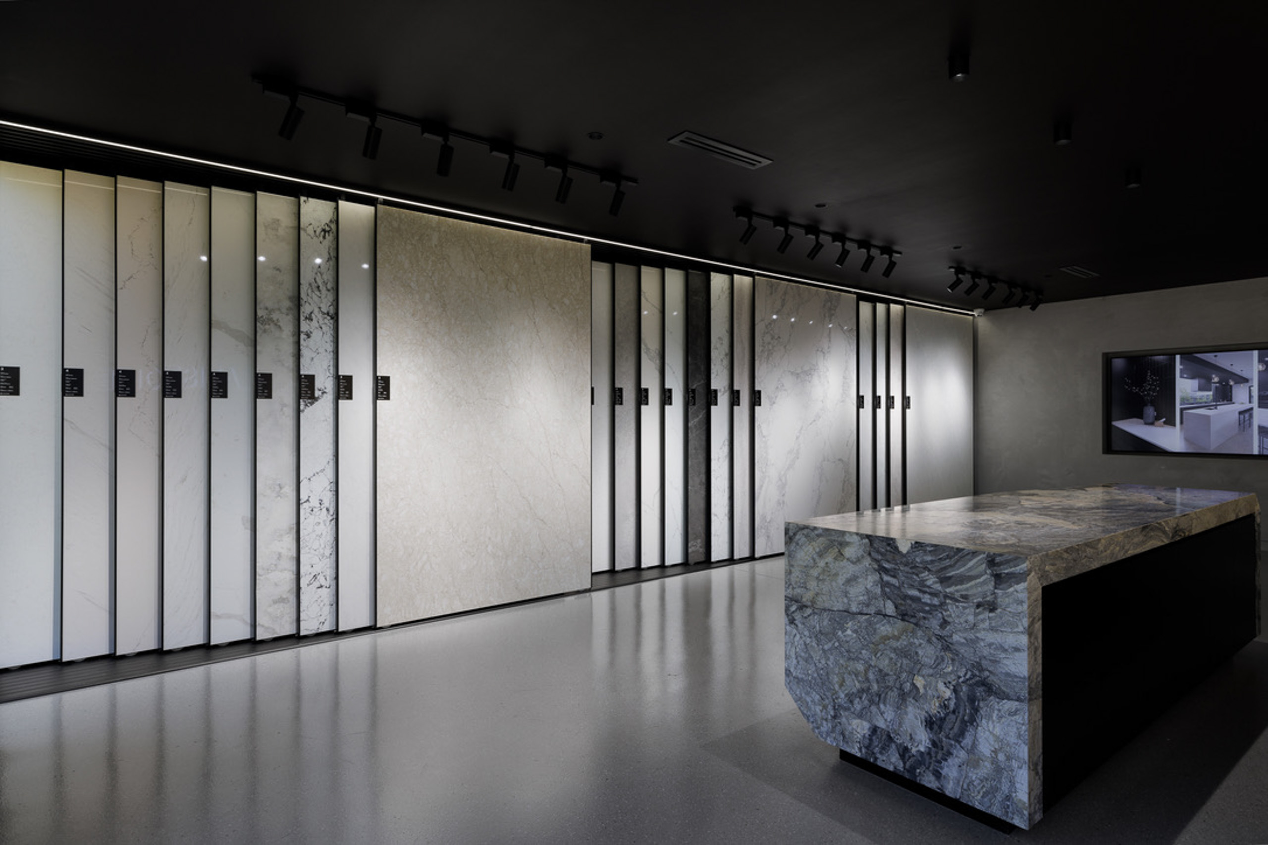 Lavistone Braeside Showroom L4