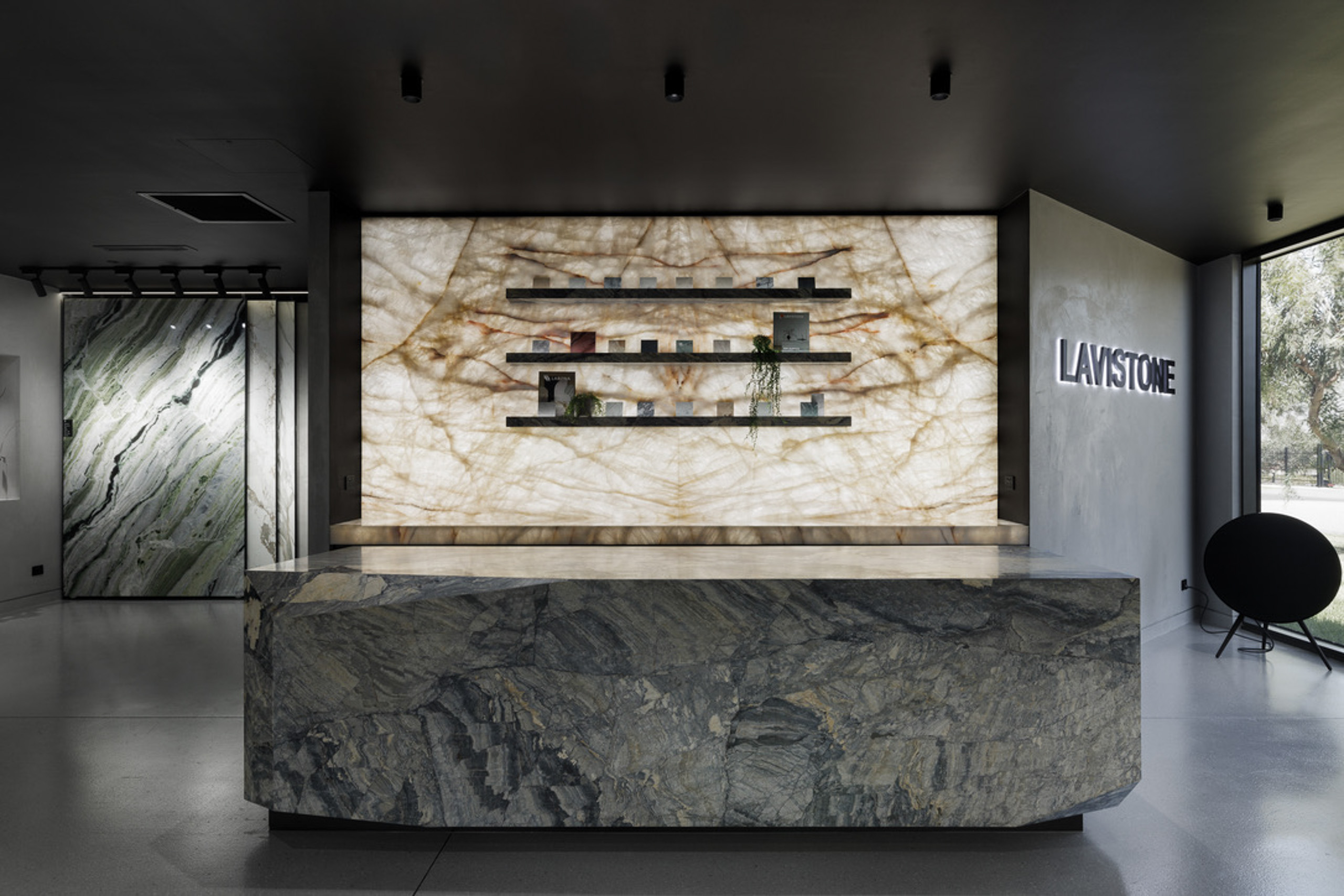 Lavistone Braeside Showroom L8