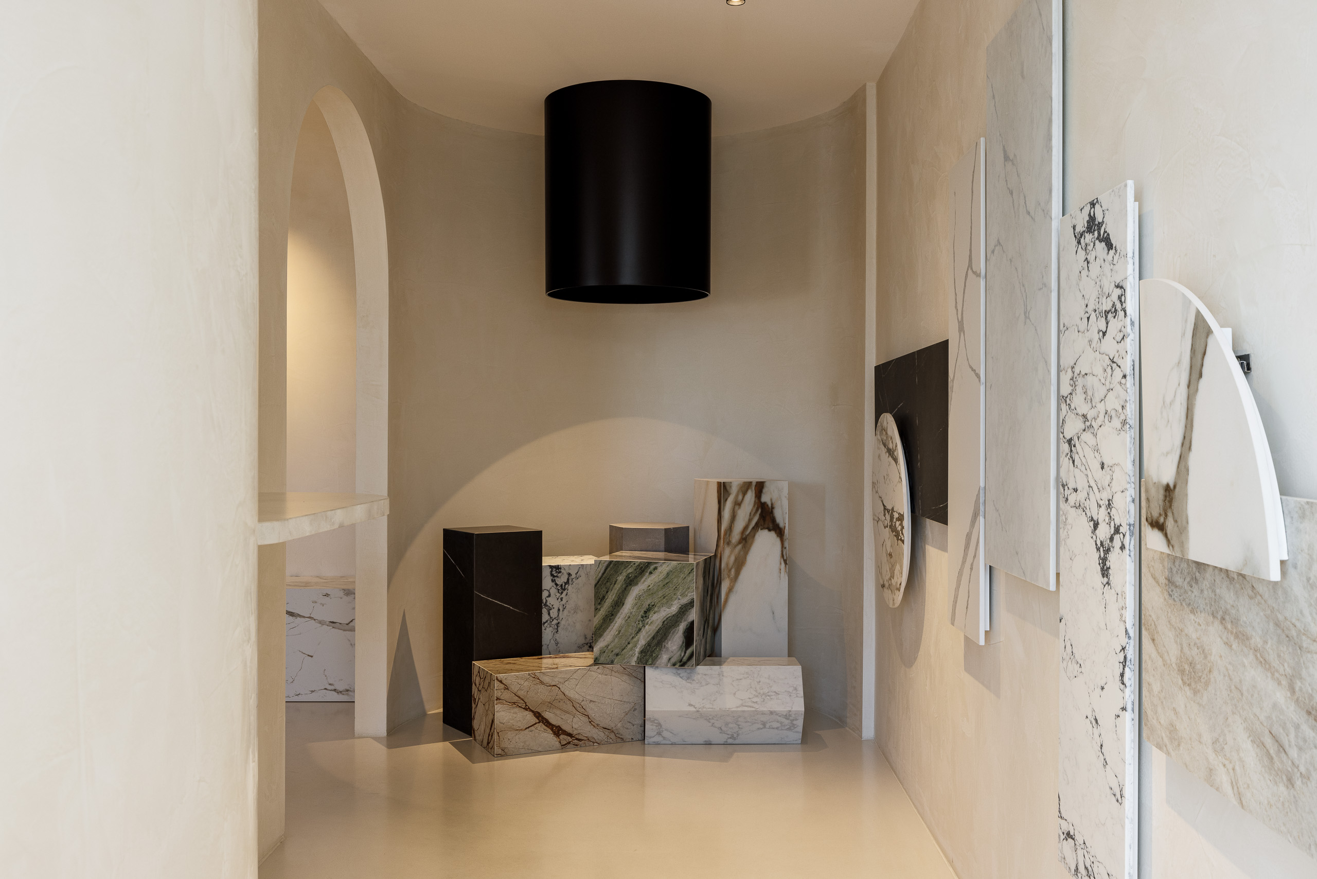 Lavistone Sunshine West Showroom L5